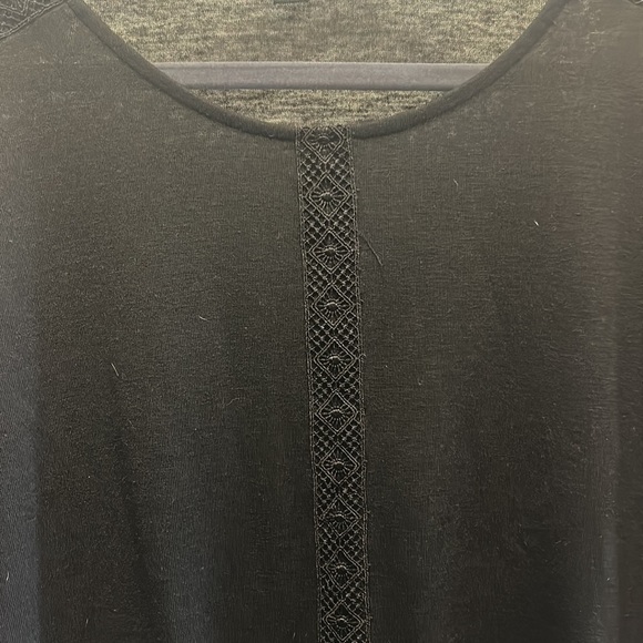 Black t shirt - Picture 3 of 3